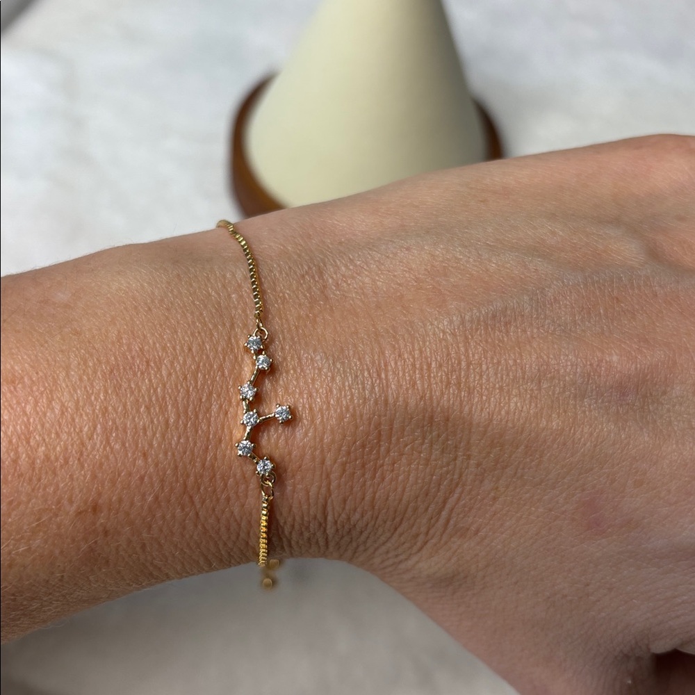 NEW Leo Constellation AAA CZ Bolo Adjustable Bracelet 18k Yellow Gold Filled - Picture 3 of 4